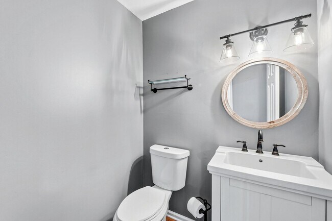 Building Photo - 299 Ashbrook Dr