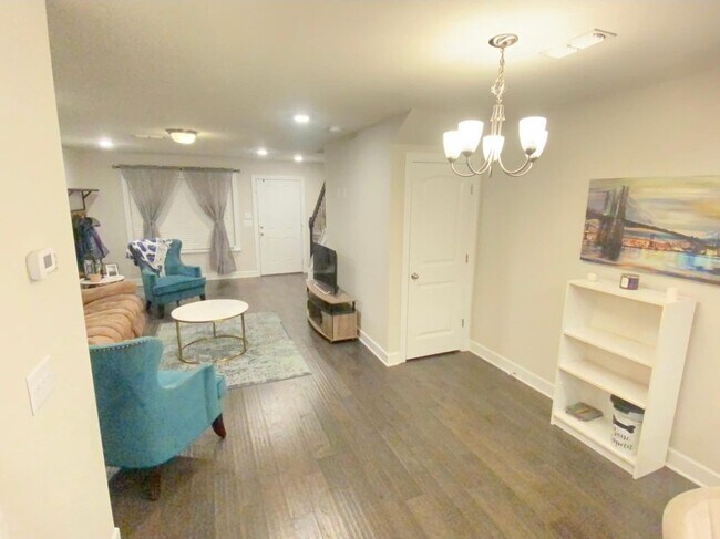 Building Photo - 1116 Lilly Valley Way