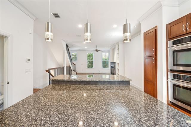 Building Photo - 3200 Ross Ave