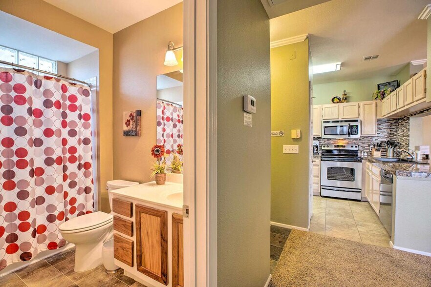 Building Photo - 16013 S Desert Foothills Pkwy