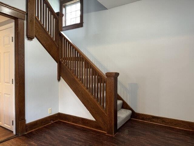 Building Photo - 309 Buckingham St