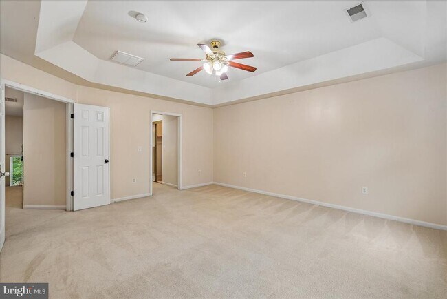 Building Photo - 905 Royal Elm Ct