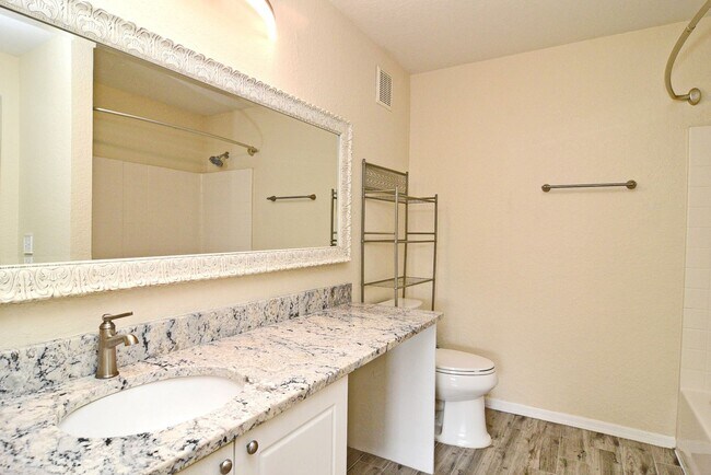 Building Photo - 864 Grand Regency Pointe