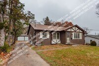 Building Photo - 217 Loomis Ave