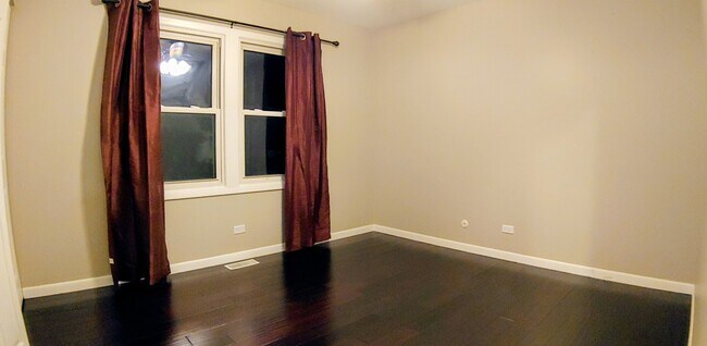 Building Photo - 1970 Dogwood Dr