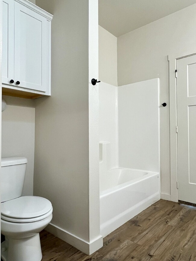 Building Photo - Beautiful Townhome in Viridian!