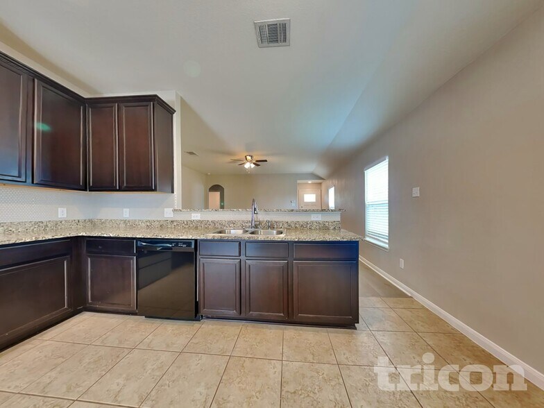 Building Photo - 20017 Woodrow Wilson St