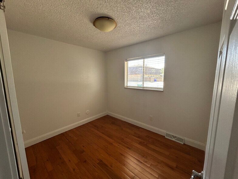 Bedroom 3 - 632 37th Ave