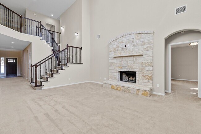 Building Photo - 2406 Sweetwater Ln