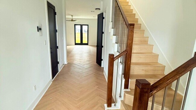 Building Photo - 4117 Shelby Cir