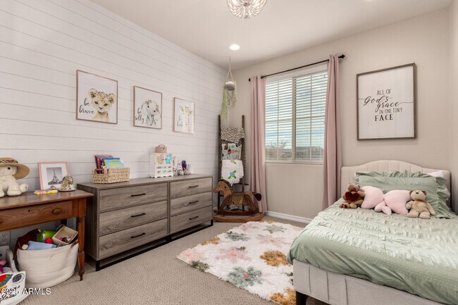 Building Photo - 5418 S Vincent