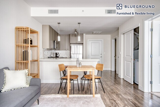 Building Photo - 3251 Lowell Blvd