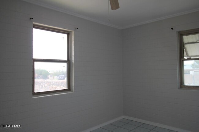 Building Photo - 906 Geronimo Dr