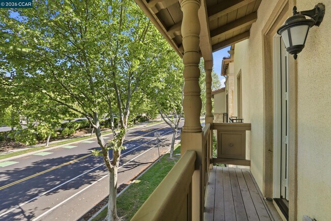 Building Photo - 5043 Ivy Leaf Springs Rd