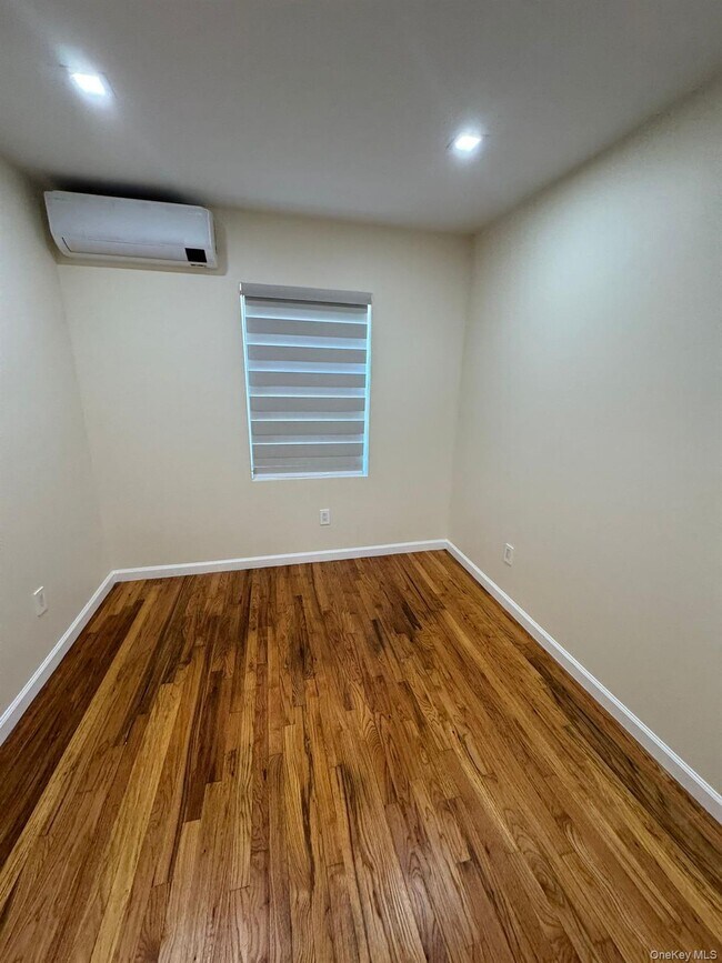 Building Photo - 4-23 Beach 9th St