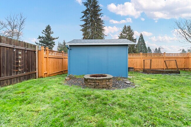Building Photo - 12318 SE 67th Ct