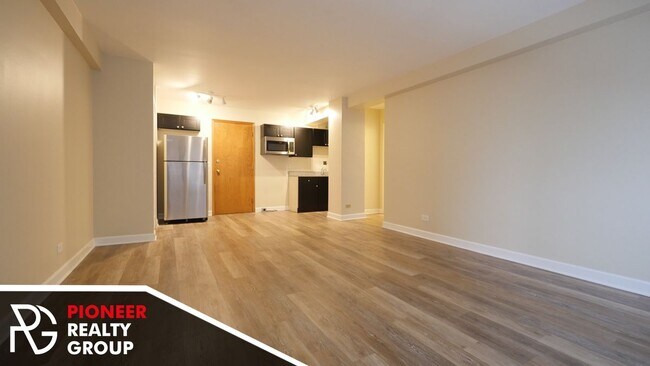 Building Photo - 4180 N Marine Dr