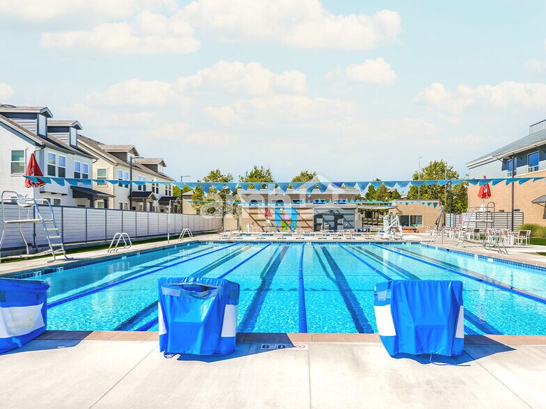 Building Photo - 11022 S Trocadero Ave