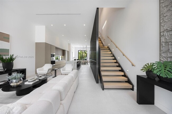 Building Photo - 92 SW 28th Rd