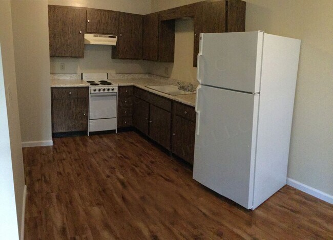 Building Photo - Creighton Apartments