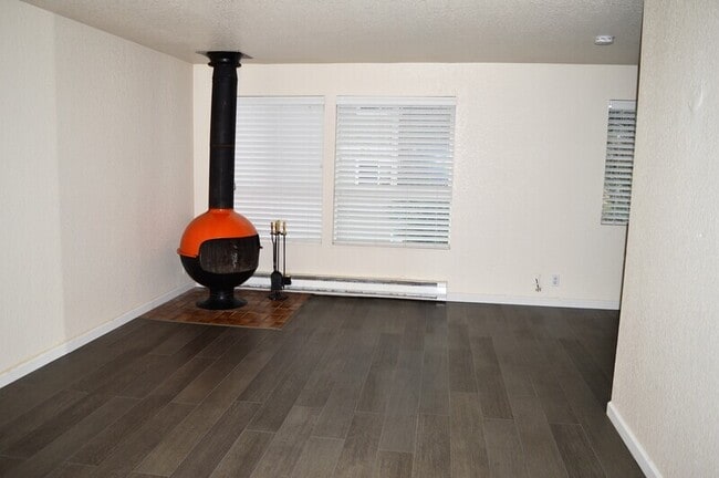 Building Photo - 9724 6th Ave NW