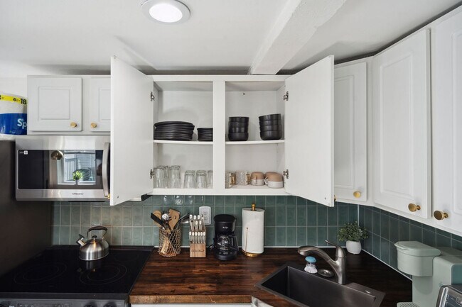 Building Photo - 4 Keefe Ave