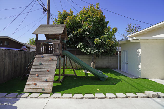 Building Photo - 2938 Warwick Ave