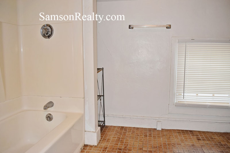 Building Photo - 298 Hope St