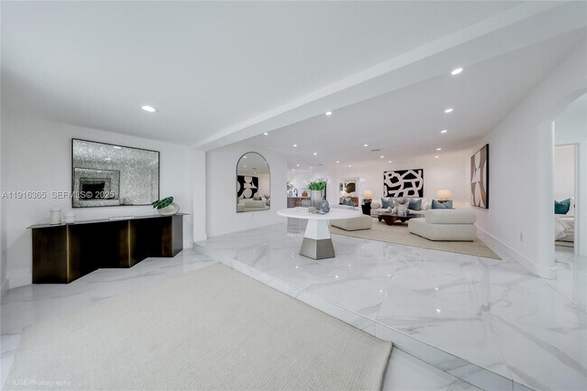 Building Photo - 871 NE 81st St