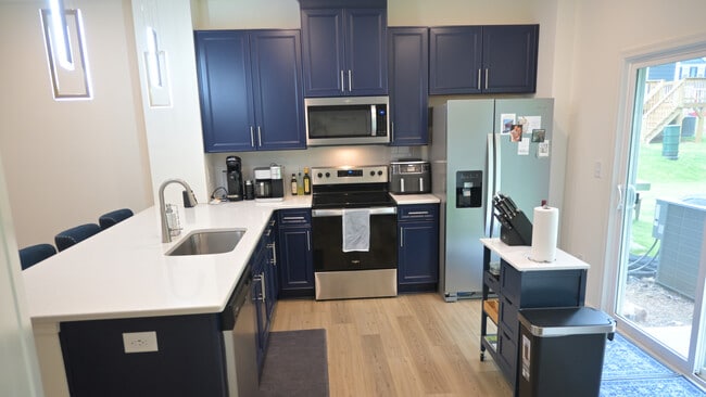 Building Photo - 3096 Spline Cir