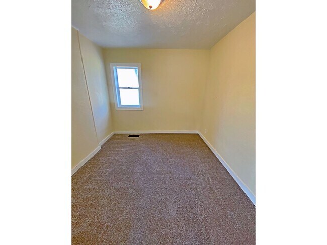 Building Photo - 4657 Camden Ave