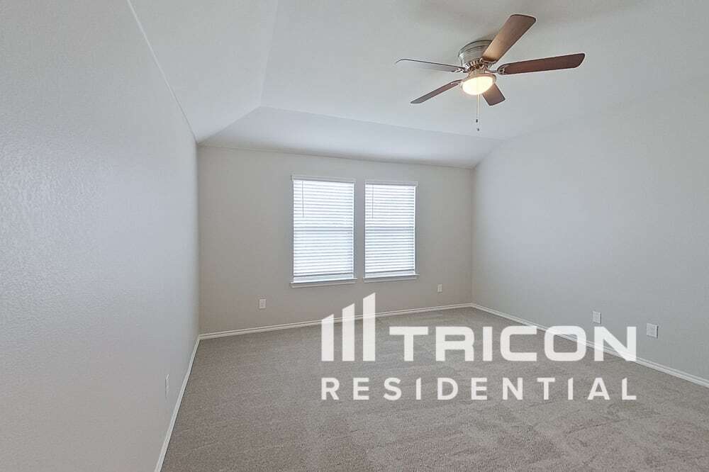 Building Photo - 848 Glover Dr