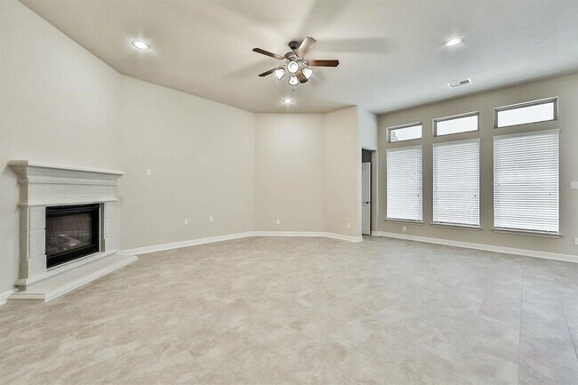 Building Photo - 4130 Grand Sunnyview Ln