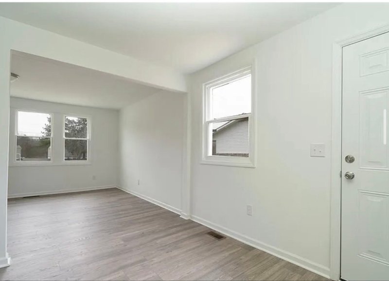 Building Photo - 421 Pineville Rd