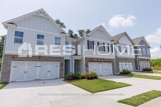 Building Photo - 1109 Sunset Run NE