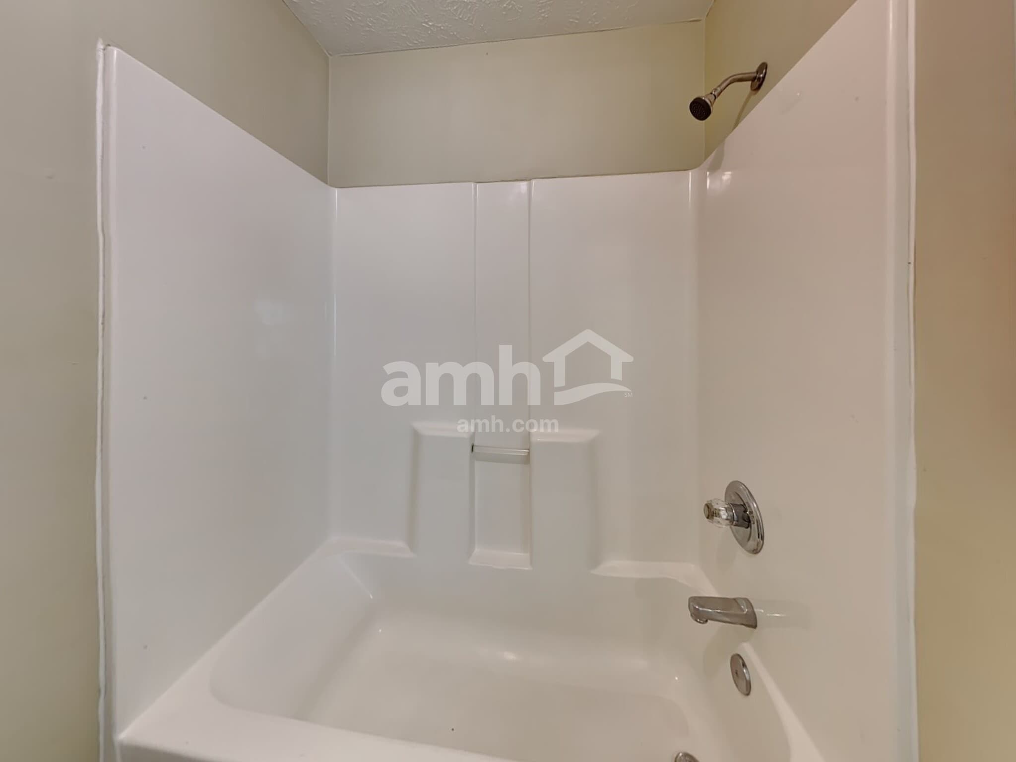 Building Photo - 913 Tom Hailey Blvd