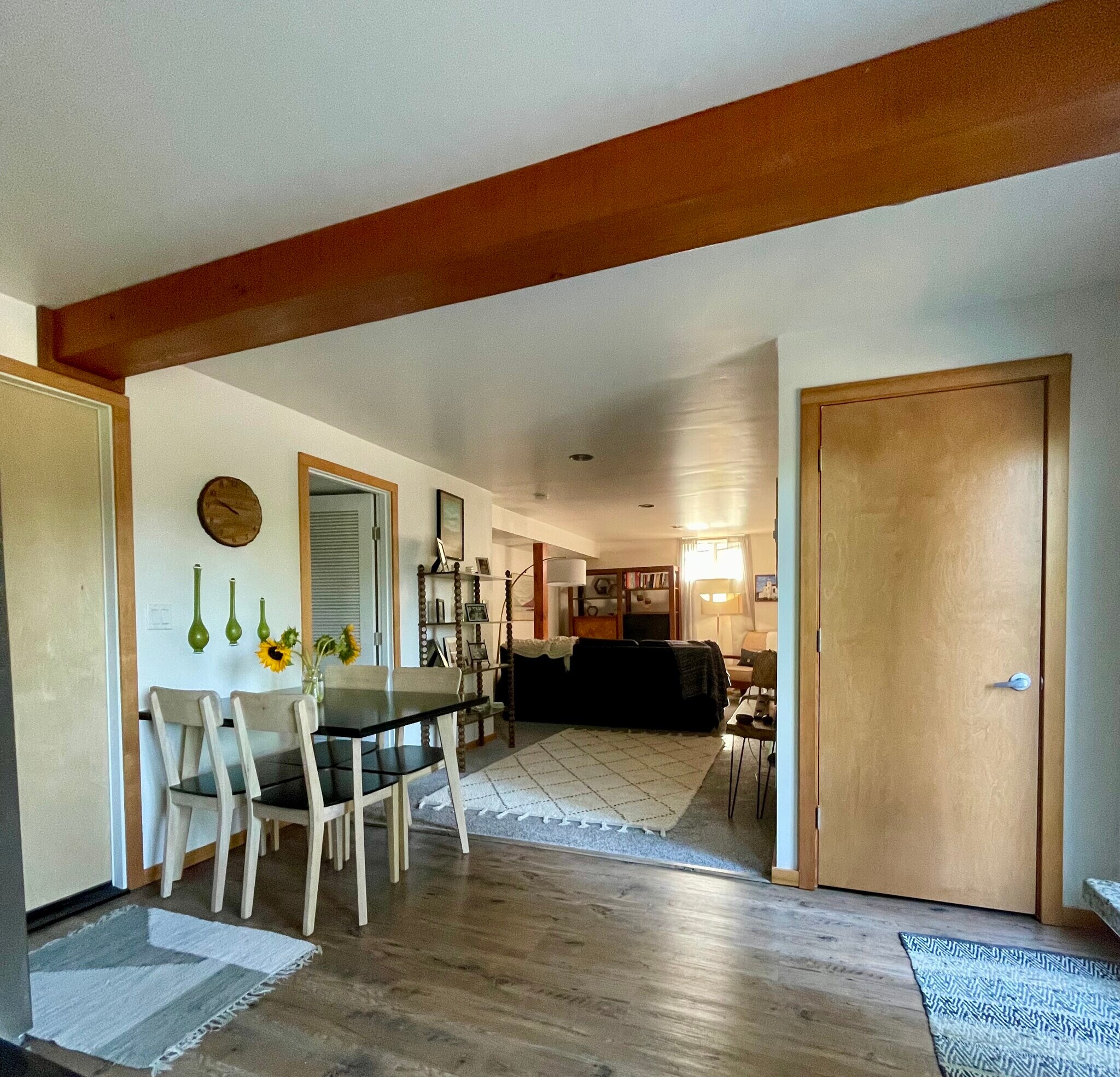 Building Photo - 9305 SW View Point Ter