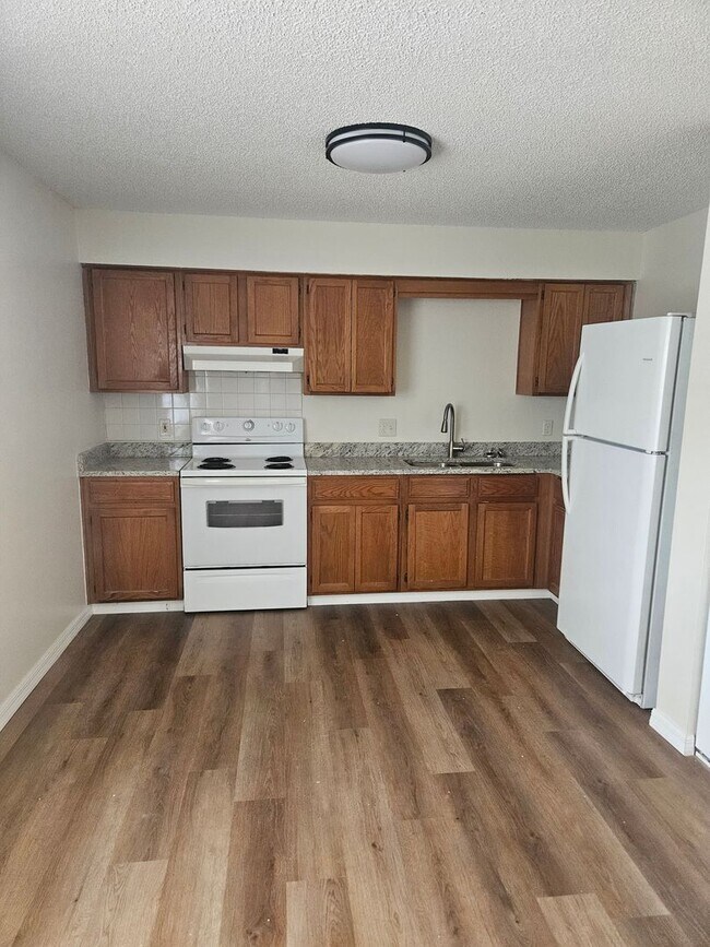 Building Photo - Charming 3 Bedroom, 1 Bath