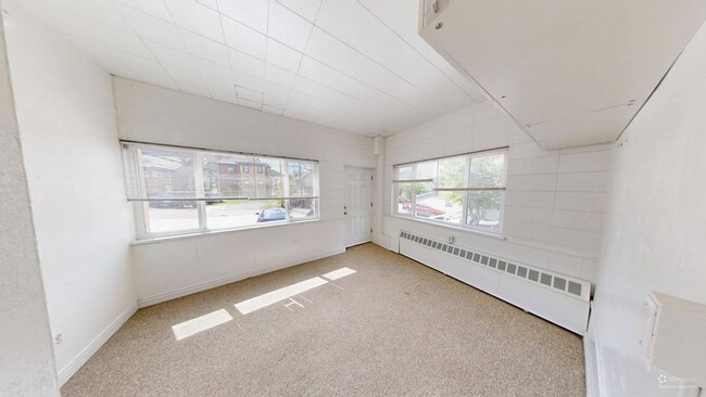 Building Photo - 1105 11th St