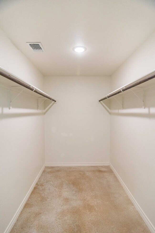 Building Photo - 2306 Duntov Dr
