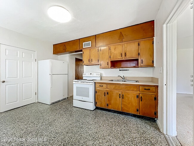 Building Photo - 106 Sunrise Ave