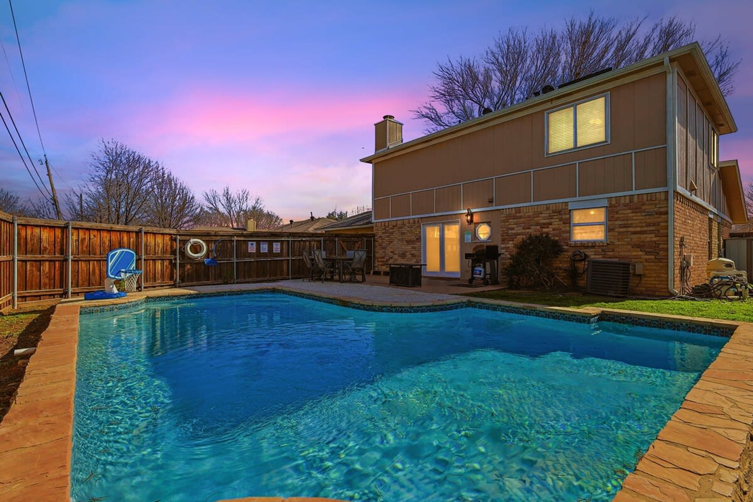 Building Photo - 3221 Santana Ln
