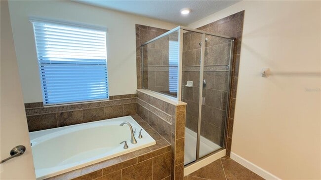 Building Photo - 13040 Overstreet Rd