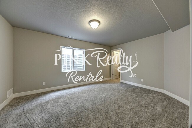 Building Photo - 1407 Grand Overlook St