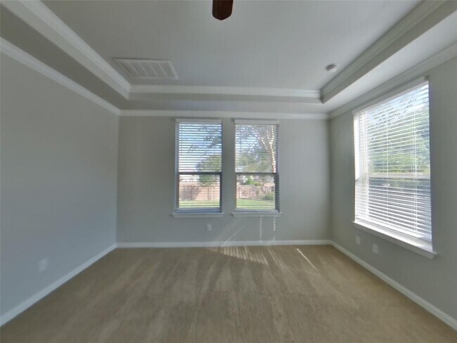 Building Photo - 1913 Colony Glen Ln