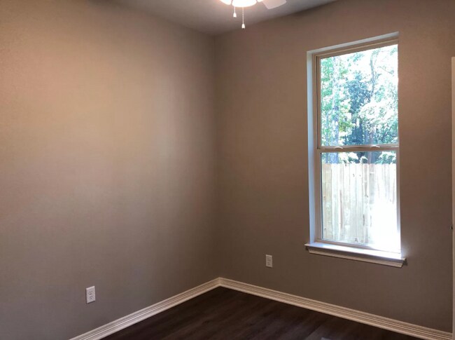 Building Photo - 2911 Meadow Brook Trl