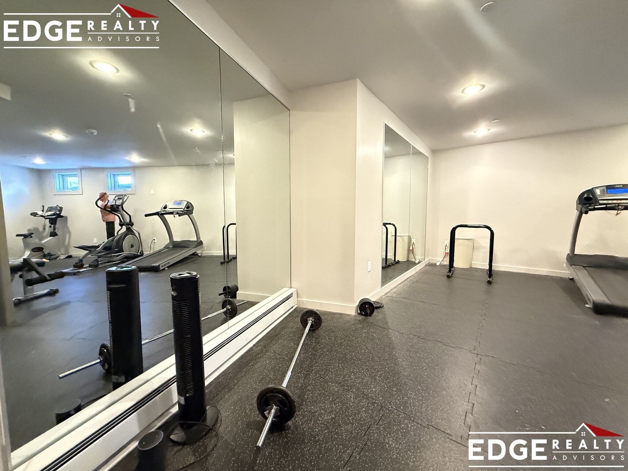 Building Photo - 53 Glenville Ave