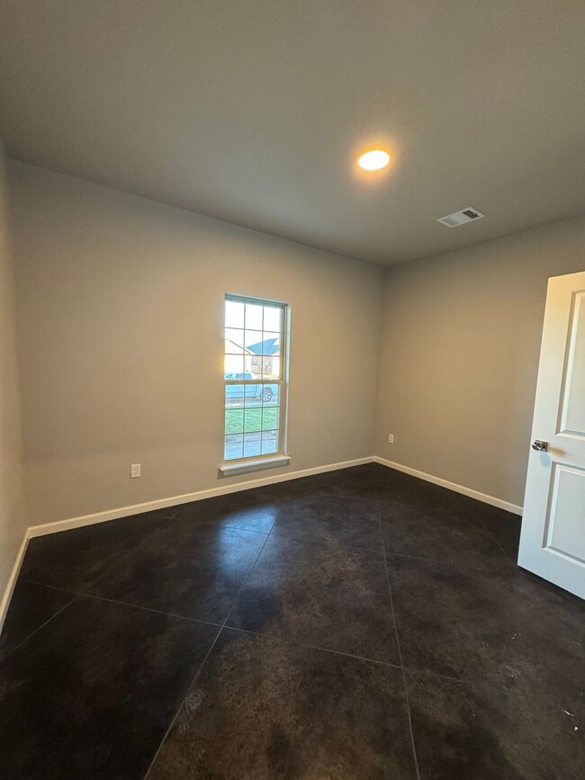 Building Photo - Brand New Construction 3/2/2 Located in Be...