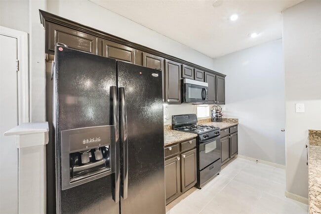 Building Photo - 1728 Tornado