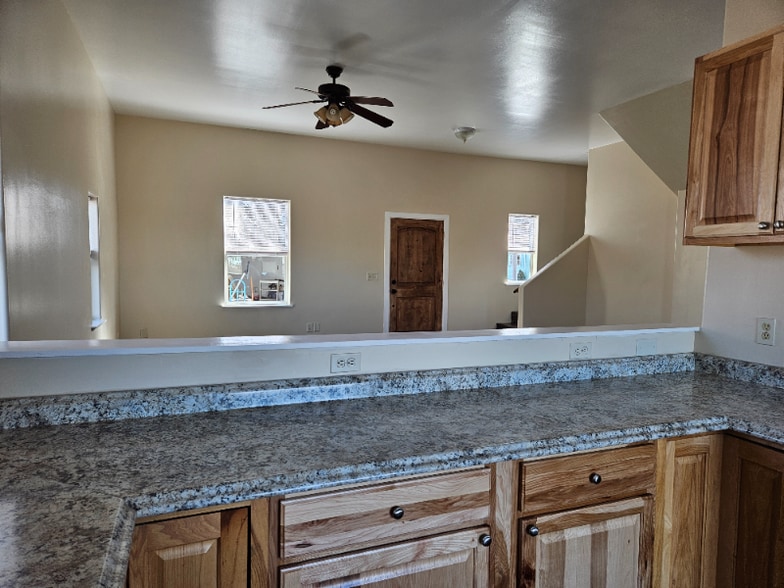 Building Photo - 121 Green St